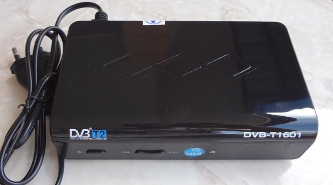 UCI-DVB-T1601-box